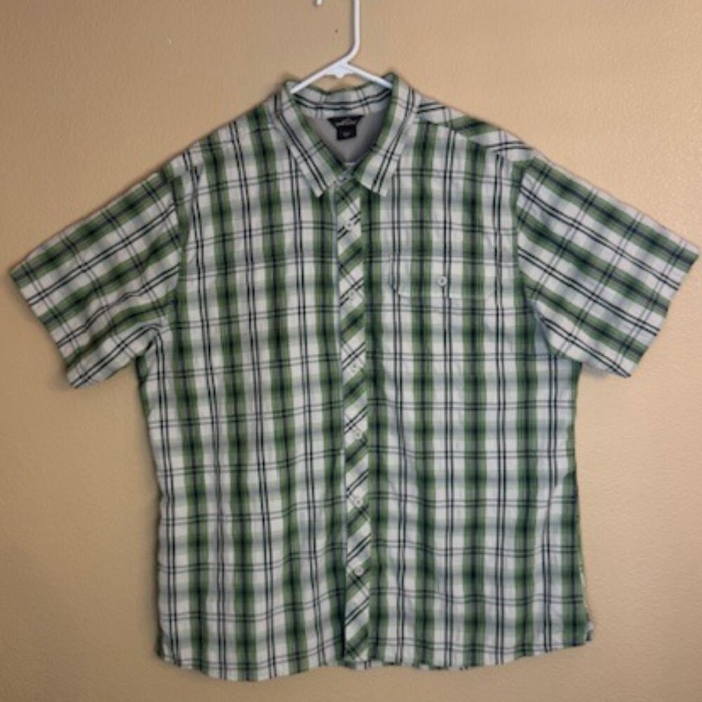Eddie Bauer Green Plaid Short Sleeve Shirt Mens XL vented Travex EUC